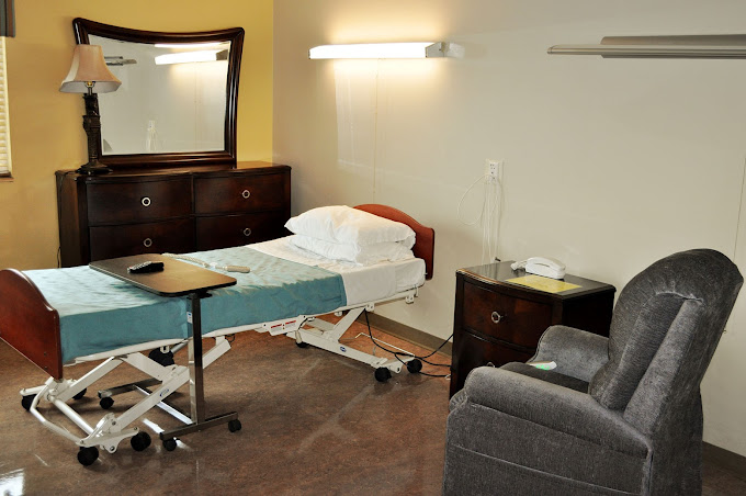 patient room at Monument Health Canyon Rim