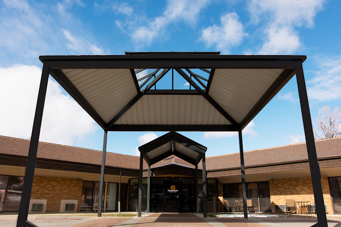 front entrance of Monument Health North Park