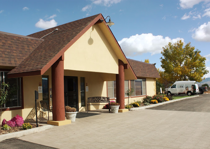 front entrance of Monument Health Richfield