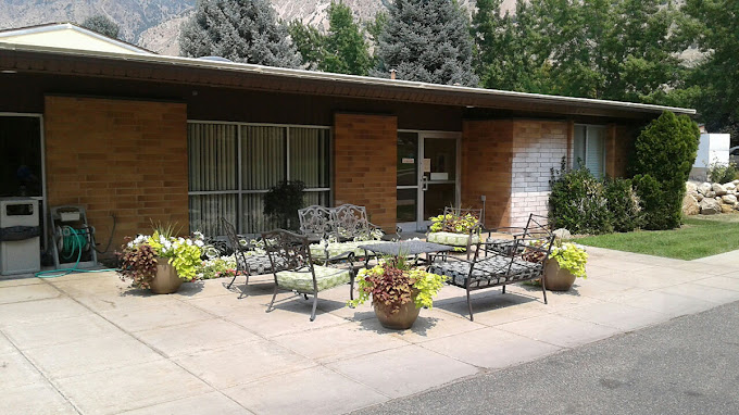 Monument Health Brigham City exterior sitting area