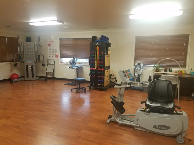 exercise and physical therapy equipment at Monument Health Nephi