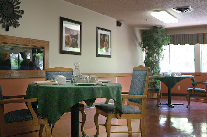 dining area at Monument Health North Park