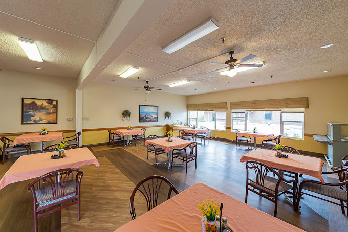 dining area at Monument Health Richfield